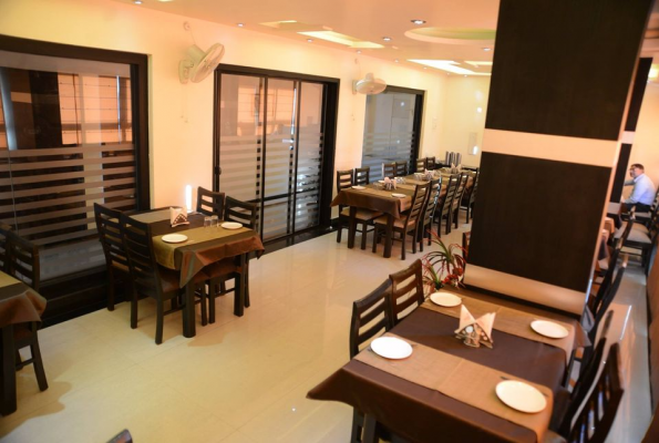 Restaurant at Hotel Divine Destination