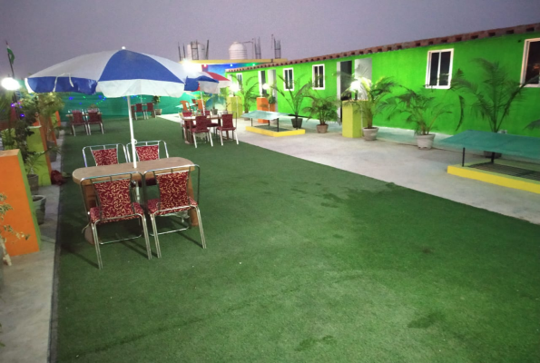 Lawn at Hotel Mulakat