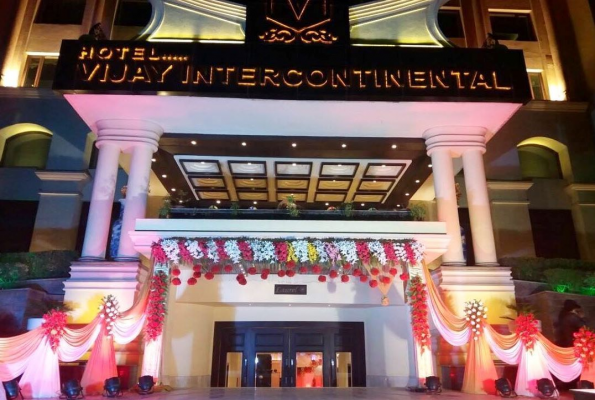 Laurel at Hotel Vijay Intercontinental