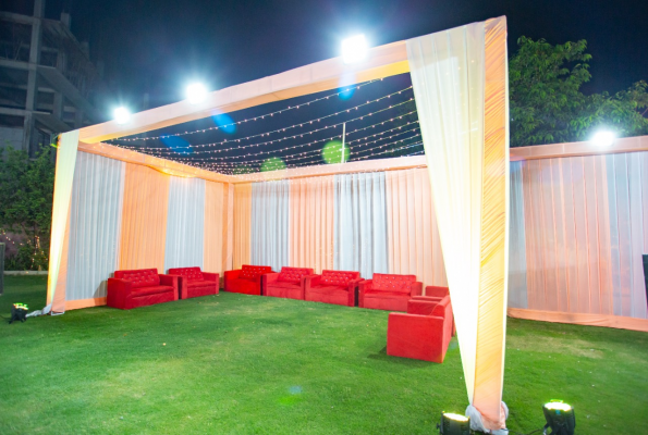 Banquet And Lawn at Ginger Hotels