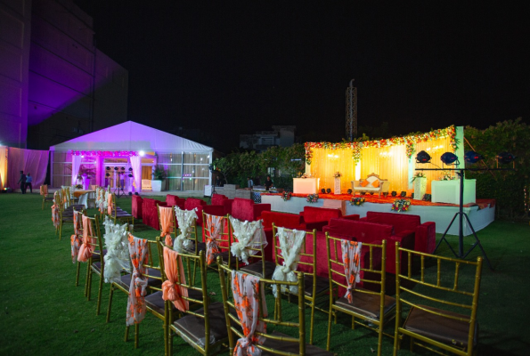 Banquet And Lawn at Ginger Hotels