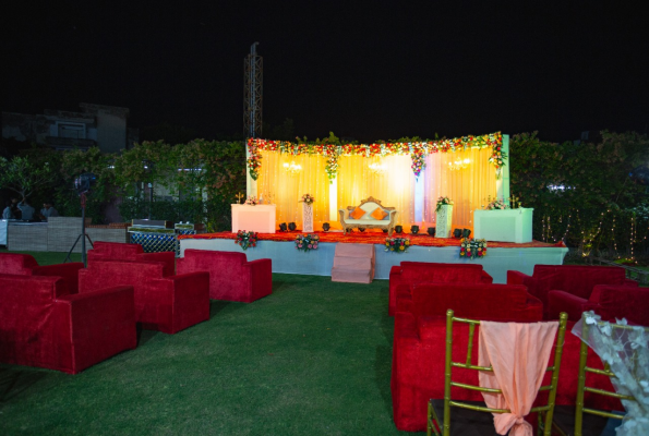 Banquet And Lawn at Ginger Hotels