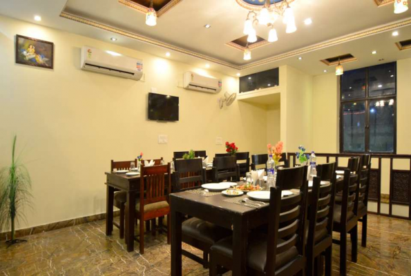 Restaurant at Hotel Surya Garh