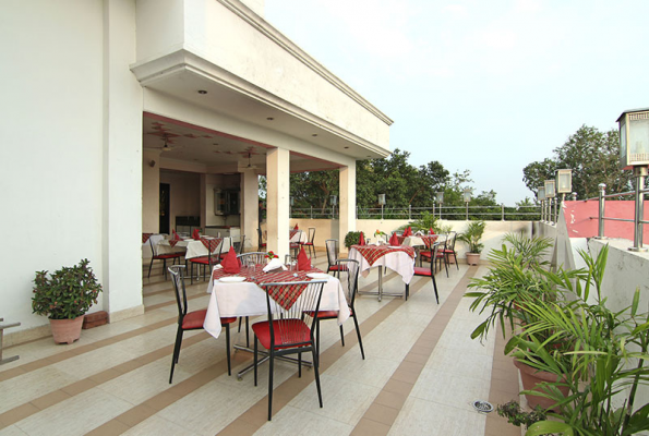 Restaurant at Hotel Lg Residency