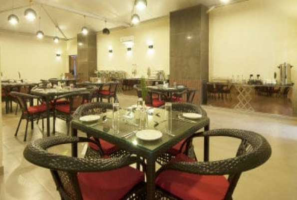 Restaurant at Le Roi Haridwar Hotel