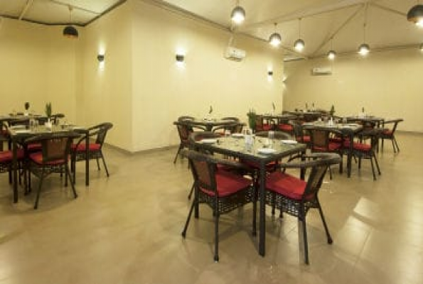 Restaurant at Le Roi Haridwar Hotel