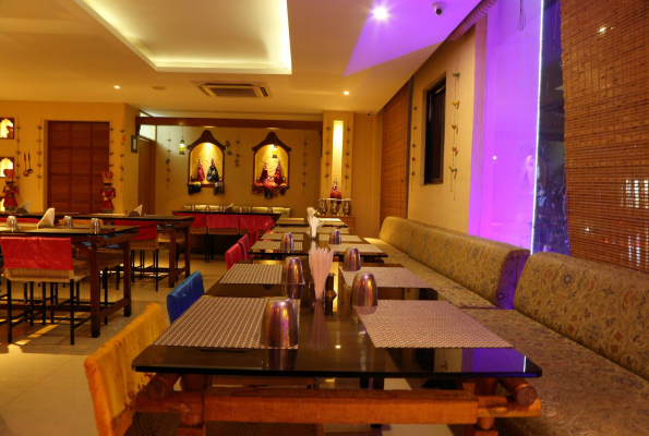 Restaurant at Desi Rasoi