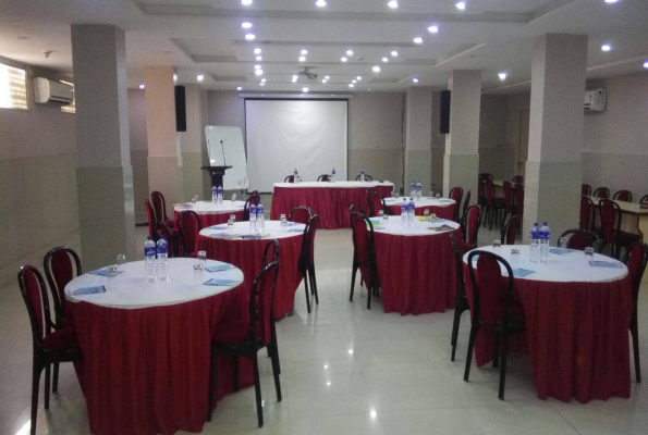 Conference ll at Hotel Deluxe Inn