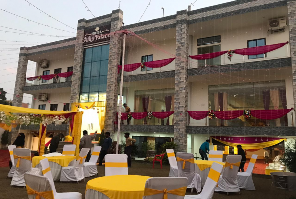 Lawn Area at Hotel Alka Palace