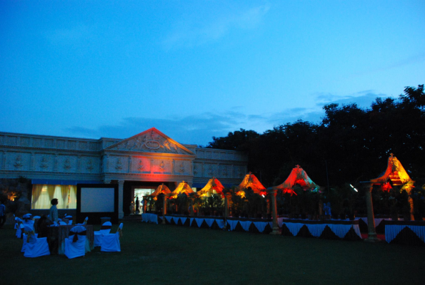 Lawn at Naren Gardens