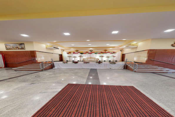 Holiday Palms Hotel