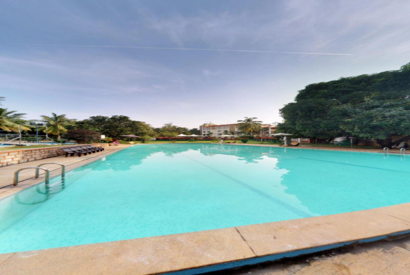 Holiday Palms Hotel