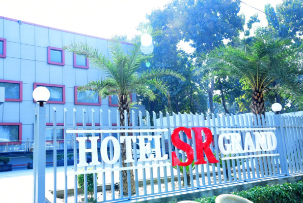 S R Grand