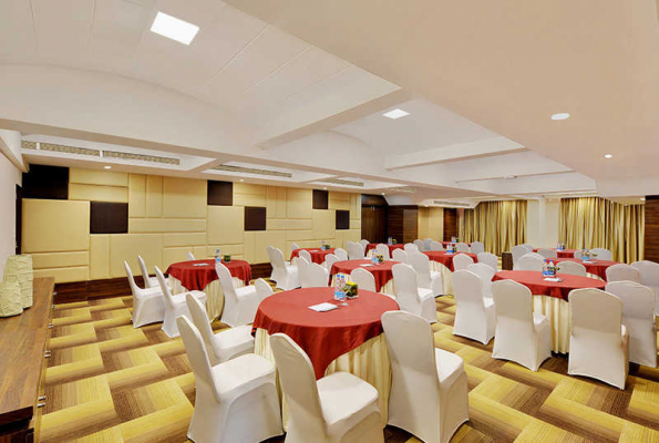 Restaurant Dining Hall at Manpho Bell Hotel And Convention Center