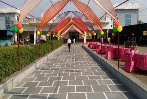 Lawn and Hall at Choudhary Bhagmal Singh Vatika