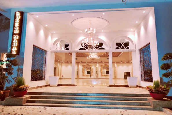 Sheesh Mahal at E Club & Resort