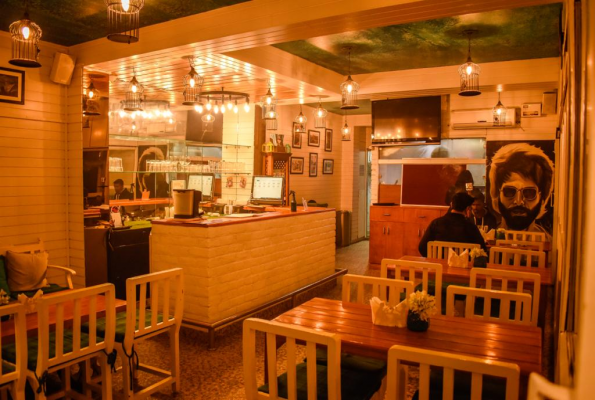 Lazy Monk Cafe
