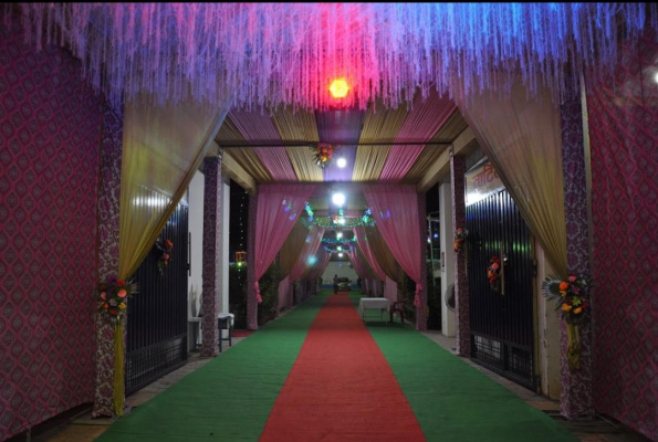 Hall at Ram Lakshman Vatika