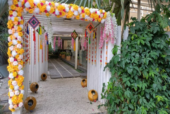 Hotel Sadanand Regency