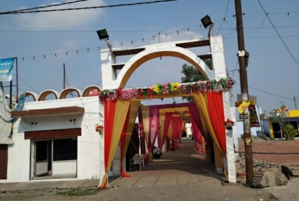 Lawn at Jagdish Mandap