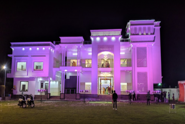 Lawn at Royal Garden