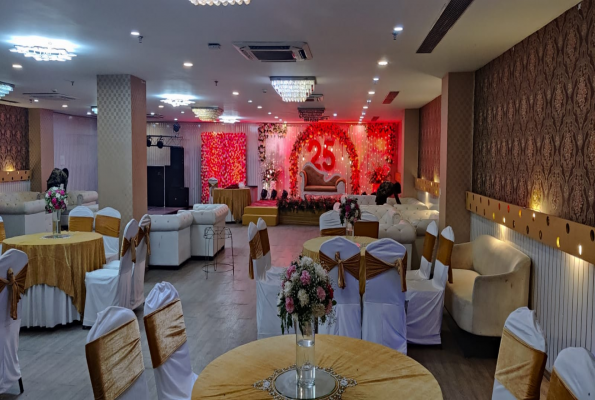 Terrace Lounge at Golden Leaf Banquets