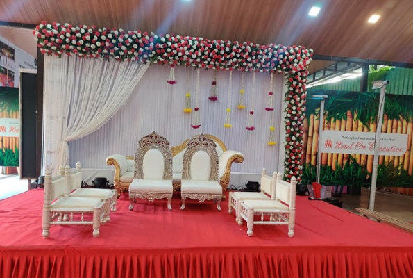 Hotel Om Executive