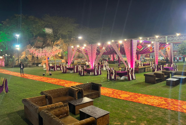 Lower Lawn And Banquet at Silky Green Valley