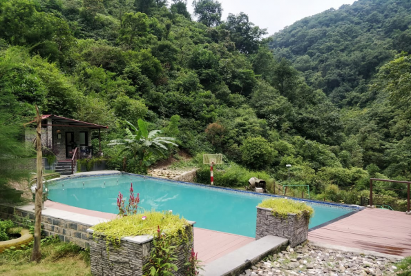 Haut Monde Hill Stream Resort 3