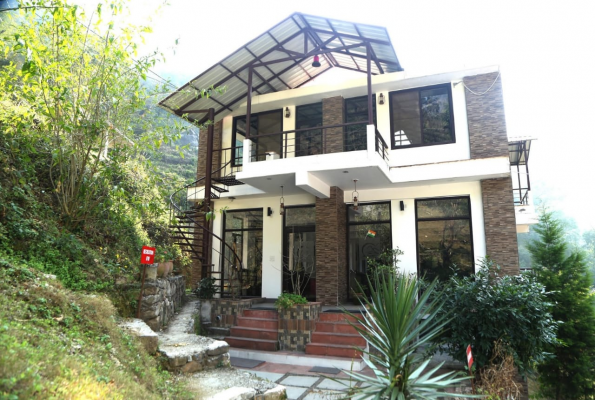 Haut Monde Hill Stream Resort 4