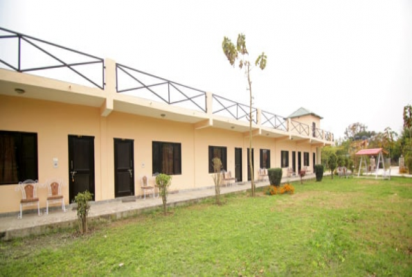 Restaurant at Ashoka Tiger Trail Resort