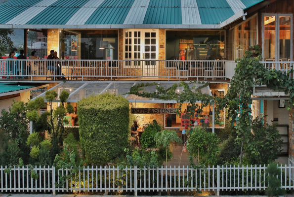 Pots And Stones The Garden Cafe 3
