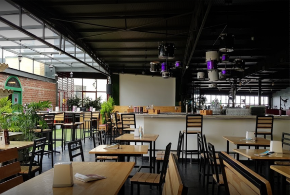 Sherlocks Lounge And Kitchen