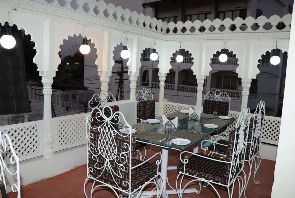 Hotel Kalika Palace