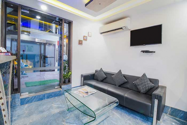 Hotel Gracious A Unit Of Vishesh Hotels