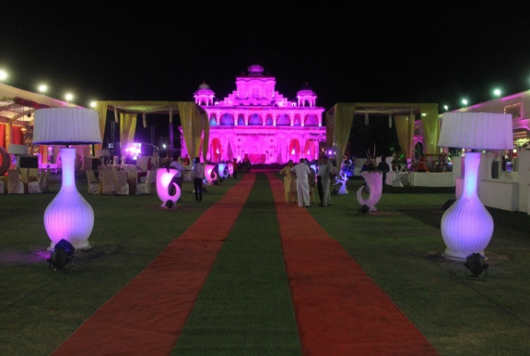 Lawn at Kanak Garden Resort