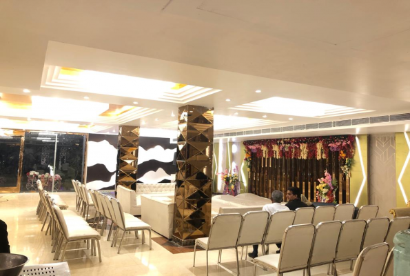 Royal Palace Banquet