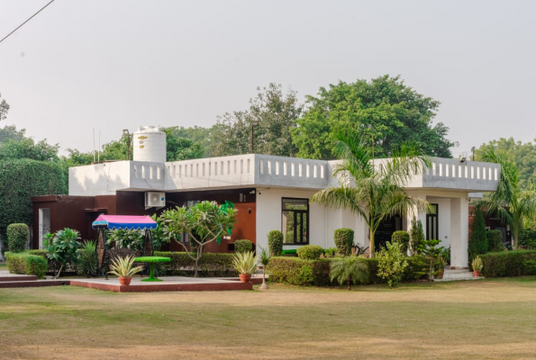 Marriage Lawn With Pool at Classy Farm