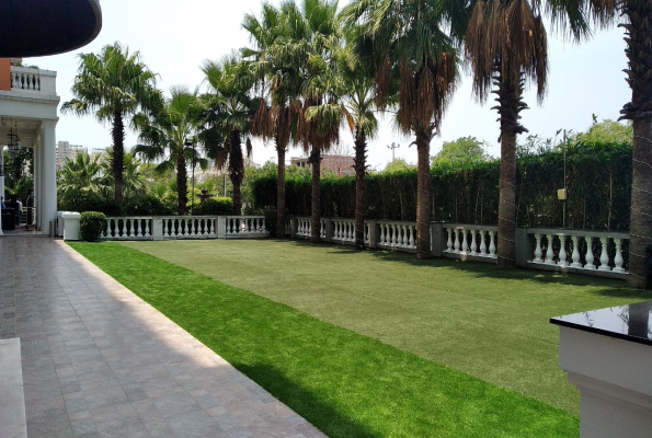 Alfresco Lawn at The Pllazio Hotel