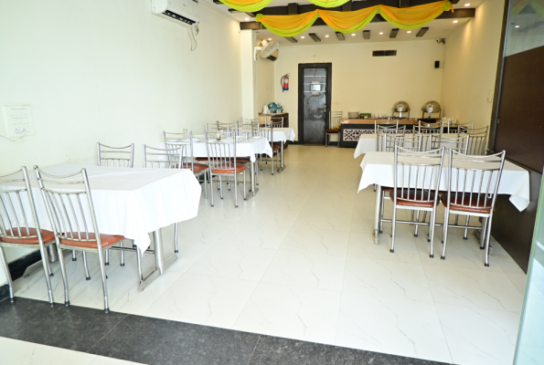 Restaurant at Sri Sri Residency Hotel