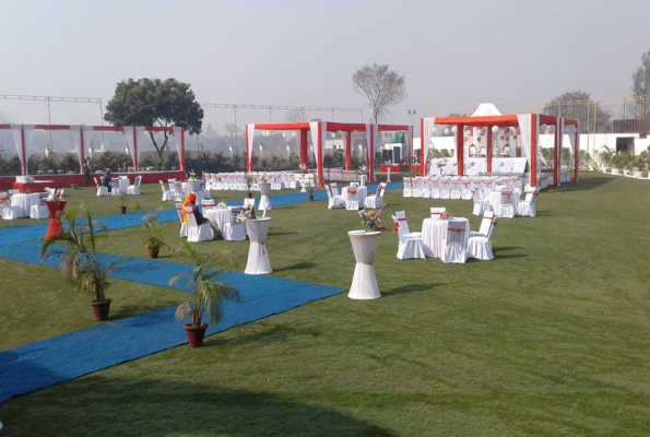 Lawn at Shiv Ratan Gardens