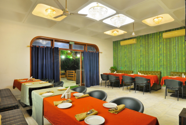 Mahaul By Yaara Hotel Ashiyana