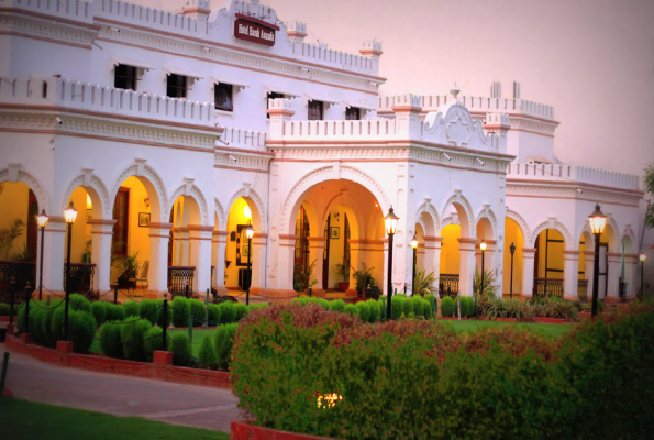 Front Lawn And Back Lawn at Hotel Harsh Ananda