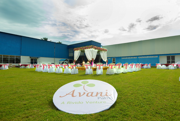 Lawn at Avani Palms By Rivido