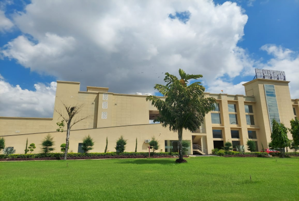 Royal Courtyard at Crossroads Banquets Conventions