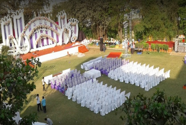 Lawn at Mahesh Sanskrutik Bhavan