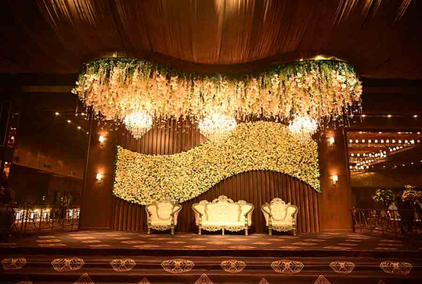 The Kundan By Ferns N Petals
