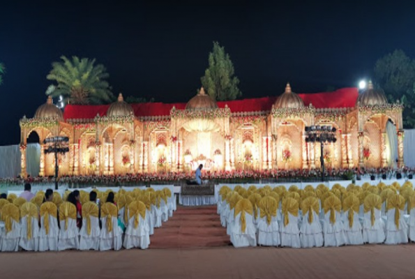 Lawn at Shringar Palace Garden