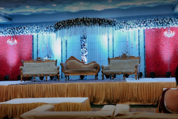 Le Palais Royal And Crown Villa Gardens 1