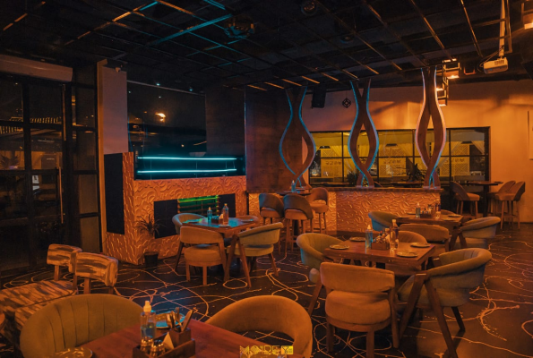 Moire Cafe Lounge And Bar